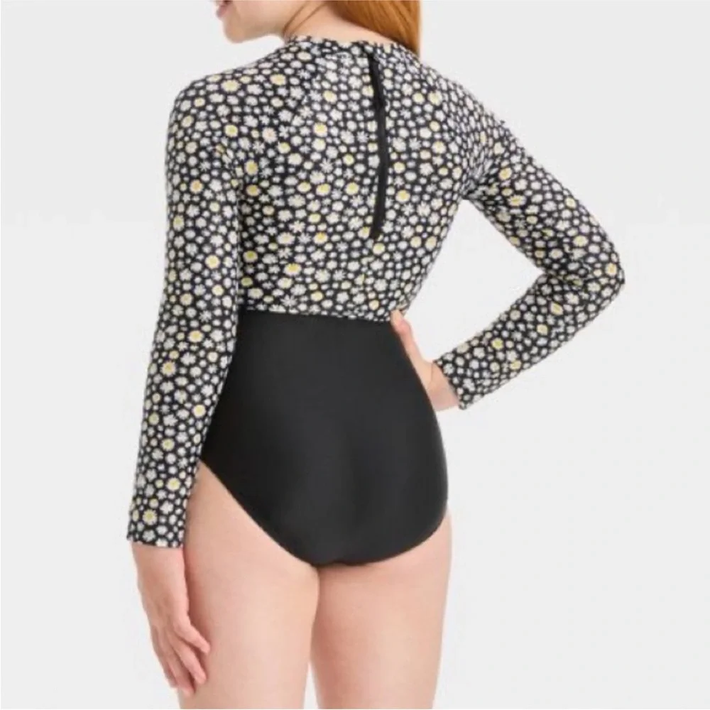 Art Class Girls Dozen of Daisies Long Sleeve Cutout One-Piece Swimsuit Size 8